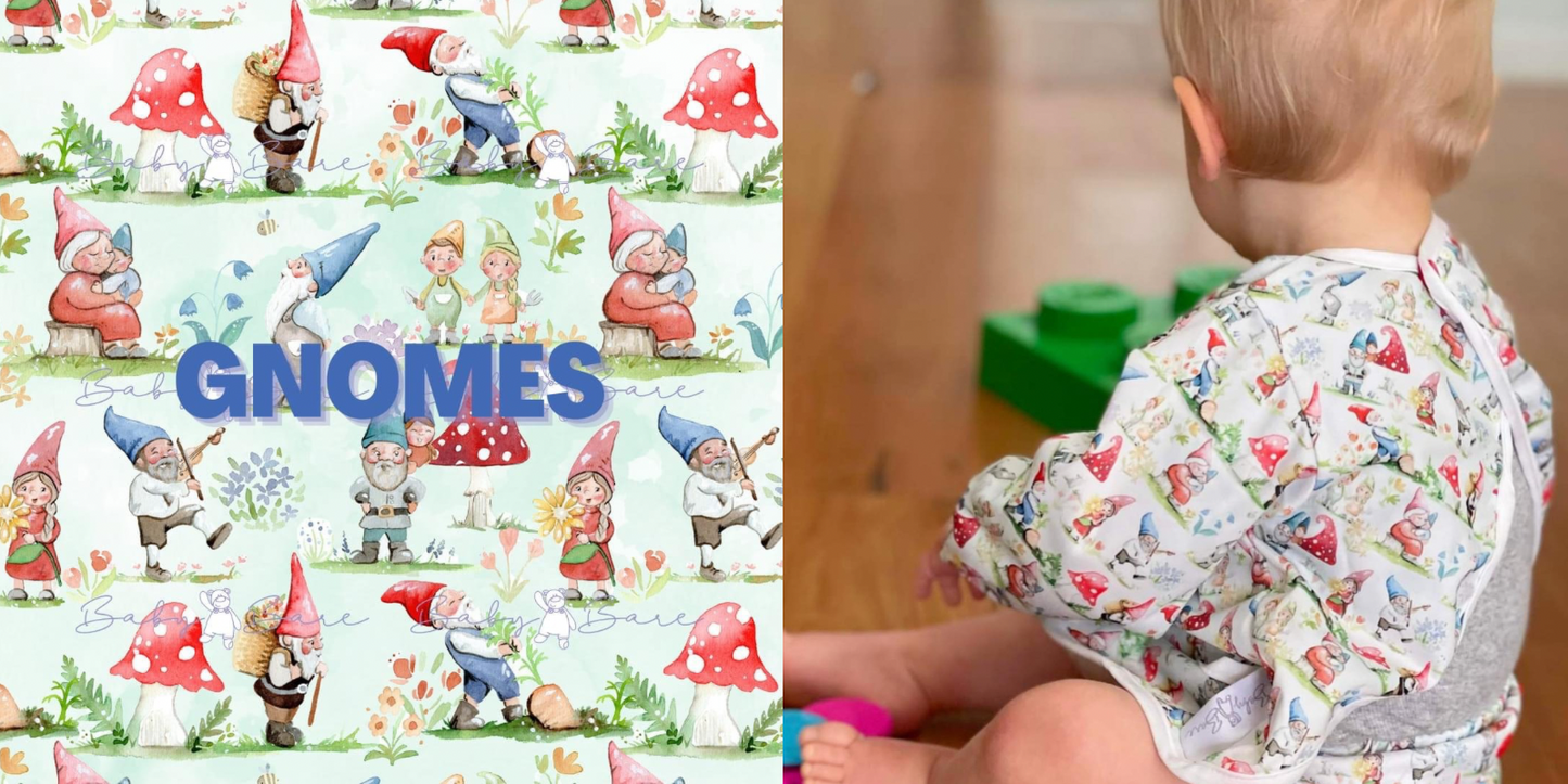 Feeding smock with fairytale theme