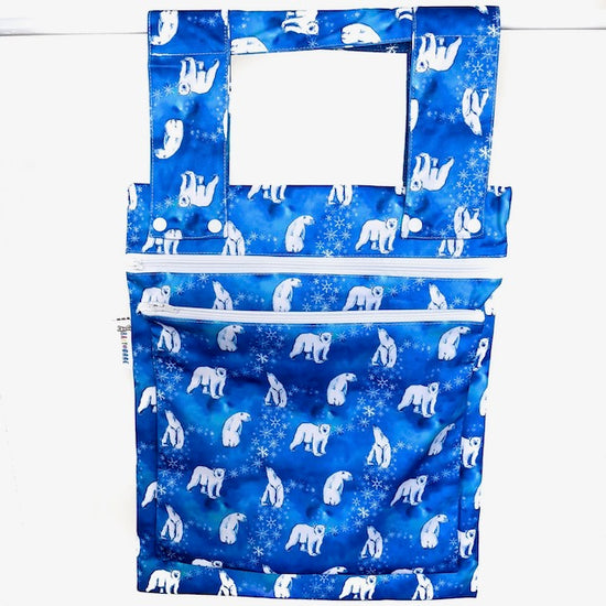 Double wet bag featuring polar bears on a blue background with snowflakes